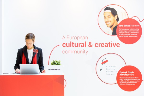 exelmans-google-youtube-event-stand-2015-1